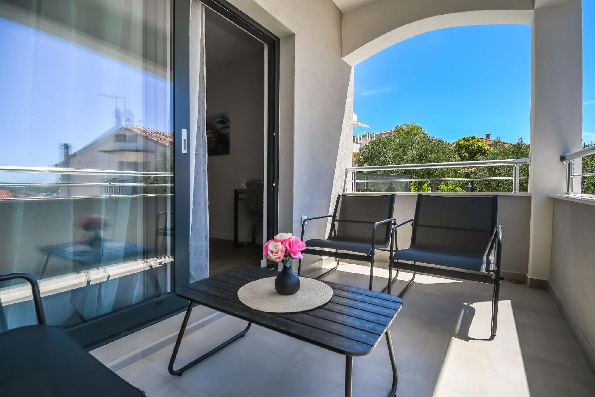 Apartments Neli Трогир Экстерьер фото